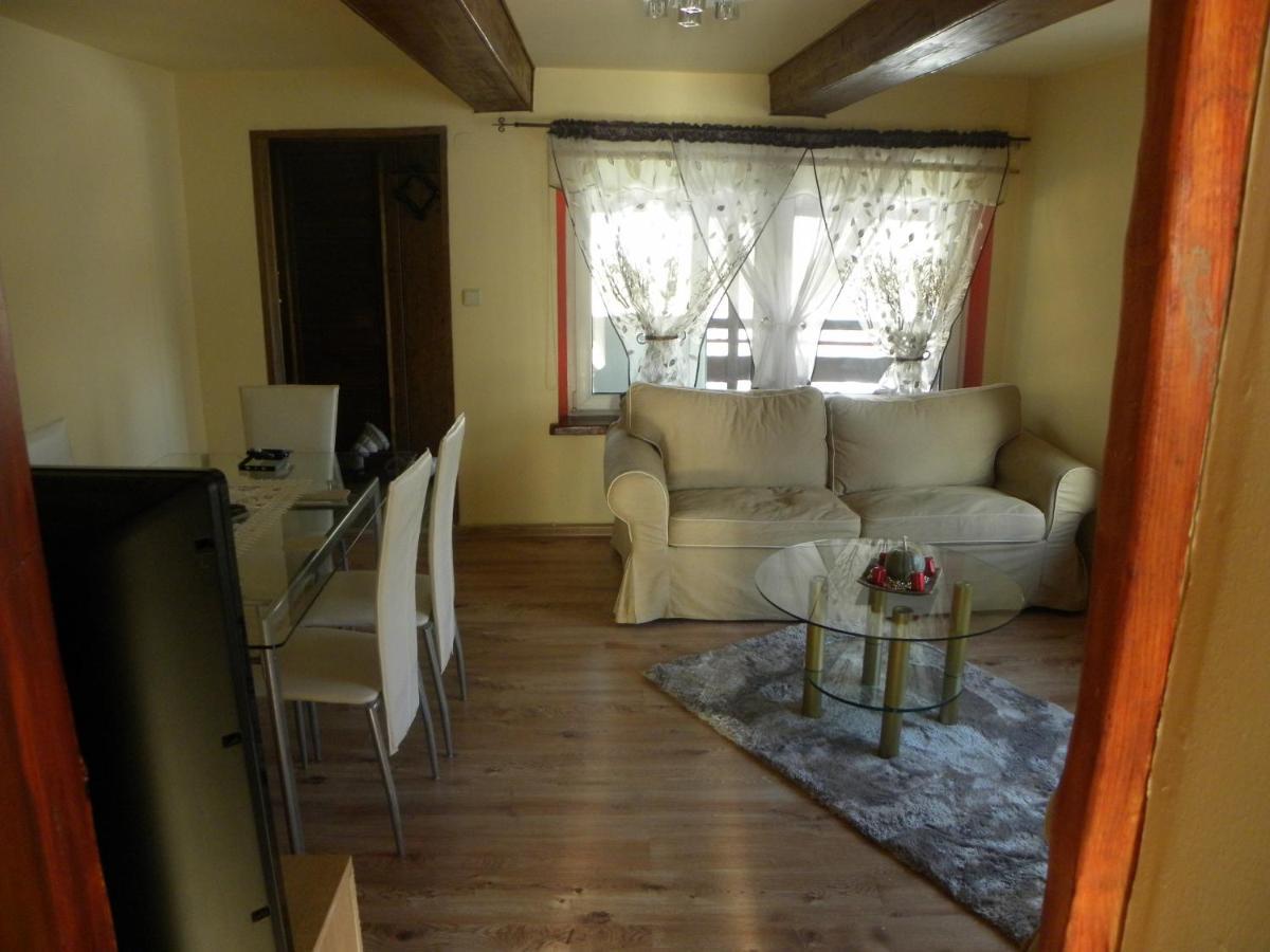Apartament z ogrodem Szczytna Exterior foto